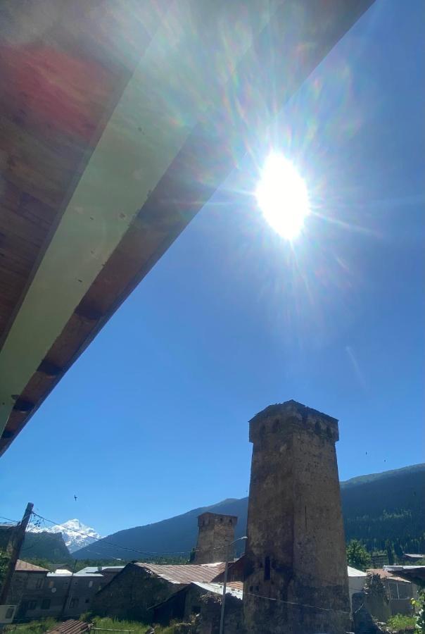 Shaulini Hotel Kashveti Bagian luar foto