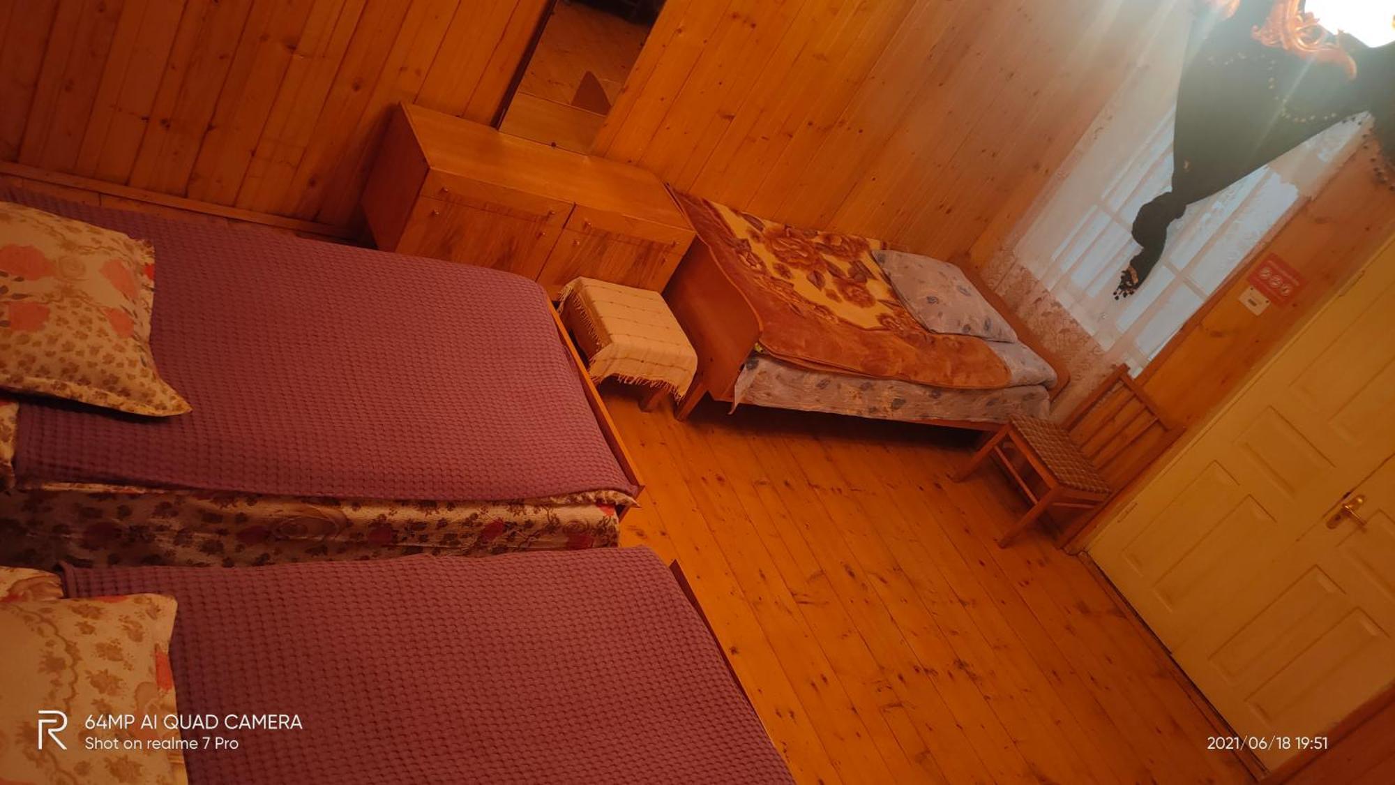 Shaulini Hotel Kashveti Ruang foto